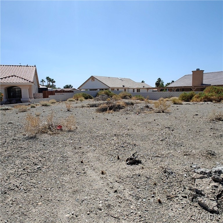 1976 E Fairway Place